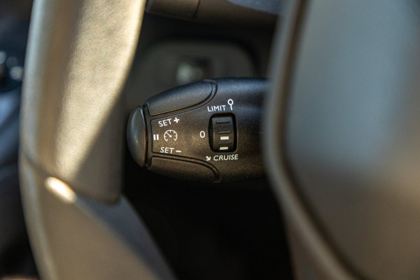 Peugeot Partner 1.2 PureTech Premium I 4 stuks op voorraad