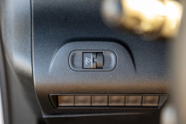 Peugeot Partner 1.2 PureTech Premium I 4 stuks op voorraad