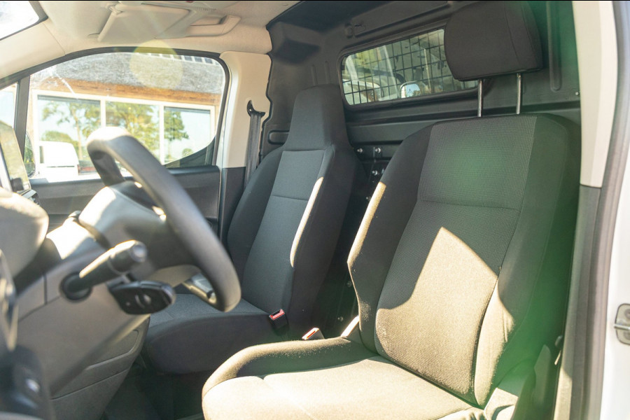 Peugeot Partner 1.2 PureTech Premium I 4 stuks op voorraad