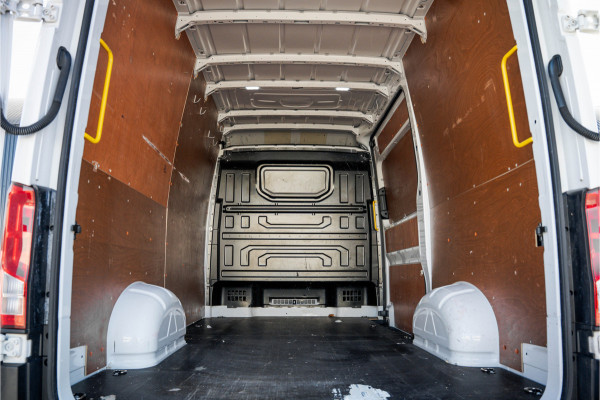 MAN TGE 2.0 TDI | L3H3 | 140PK | Trekhaak 3.0T | Camera | Carplay | Cruise | Airco
