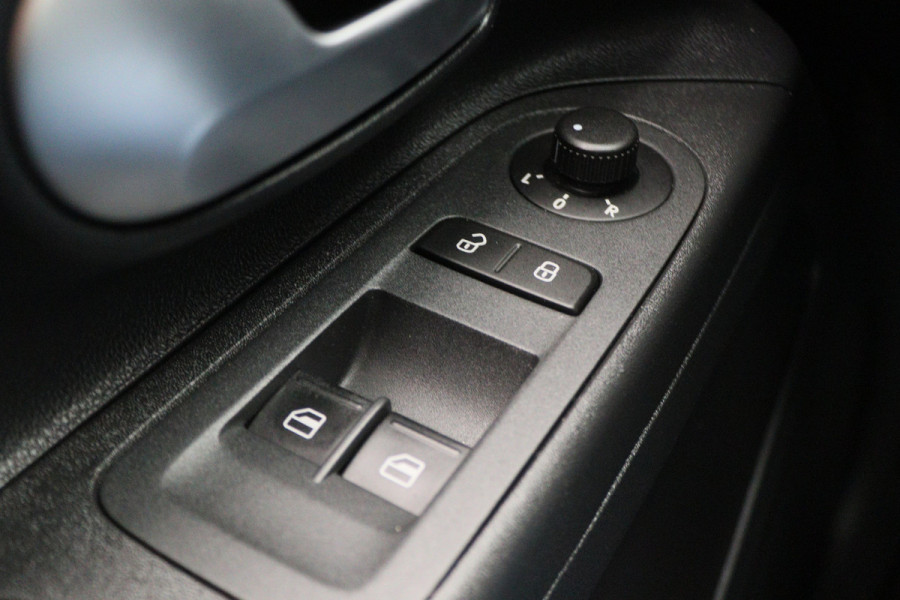 Volkswagen up! 1.0 BMT move up! LED, Airco, Bluetooth, DAB