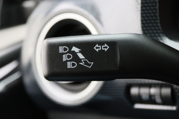 Volkswagen up! 1.0 BMT move up! LED, Airco, Bluetooth, DAB