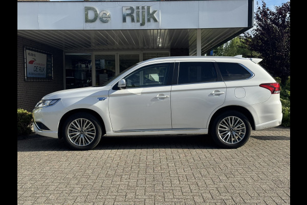 Mitsubishi Outlander 2.4 PHEV Pure | Carplay/Android, Camera, Stoelverw., Climate, Cruise | Parelmoer | Dealeronderhouden |