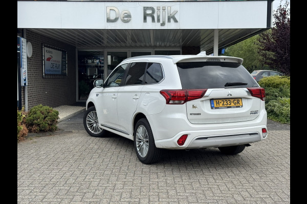 Mitsubishi Outlander 2.4 PHEV Pure | Carplay/Android, Camera, Stoelverw., Climate, Cruise | Parelmoer | Dealeronderhouden |