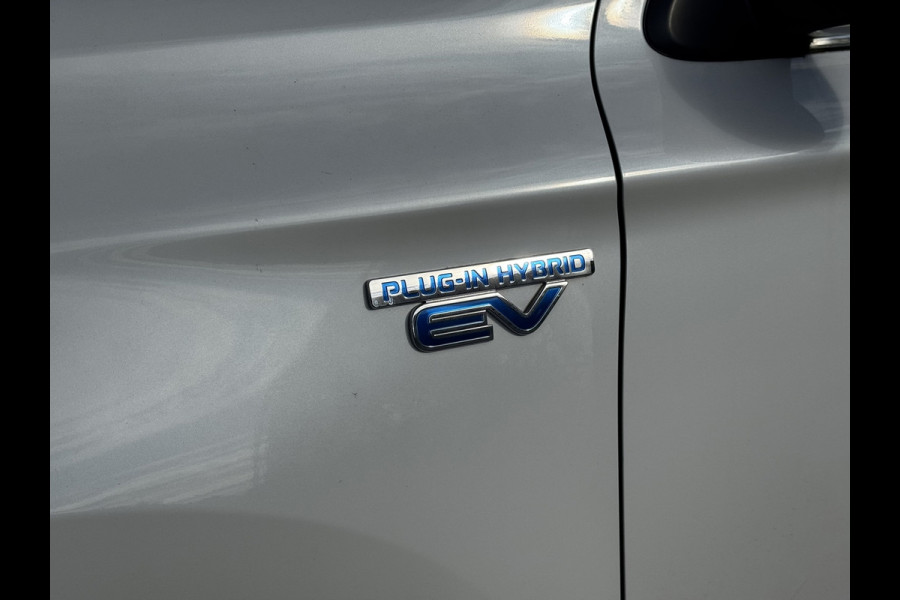 Mitsubishi Outlander 2.4 PHEV Pure | Carplay/Android, Camera, Stoelverw., Climate, Cruise | Parelmoer | Dealeronderhouden |