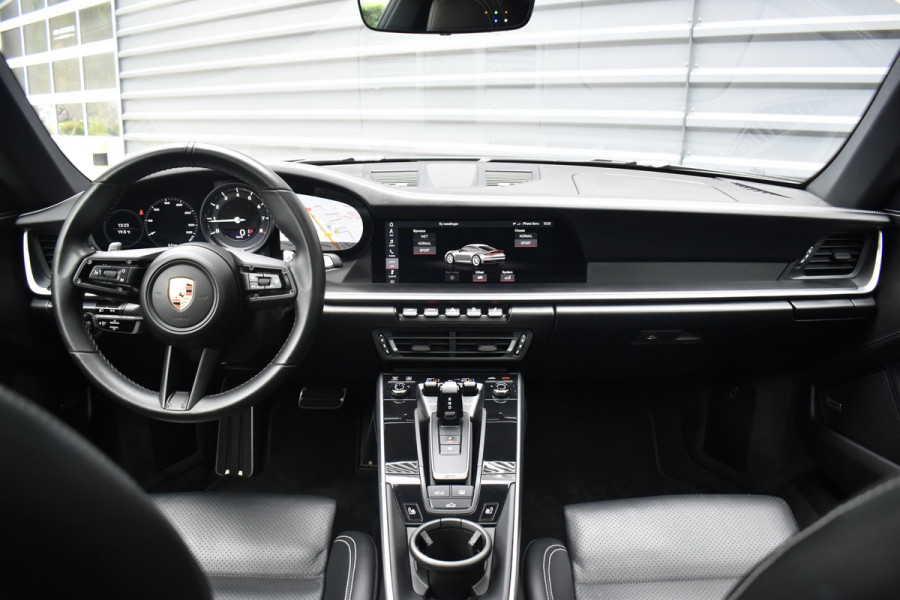 Porsche 911 3.0 Carrera S | Schuifdak | PPF Front | Sportuitlaat | Bose | Achterasbesturing | 20/21'' Wielen |