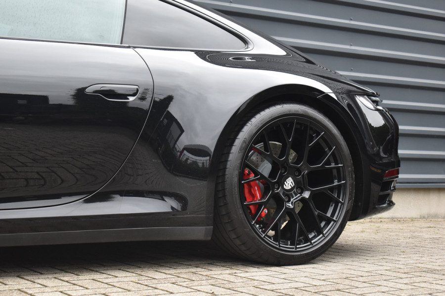 Porsche 911 3.0 Carrera S | Schuifdak | PPF Front | Sportuitlaat | Bose | Achterasbesturing | 20/21'' Wielen |