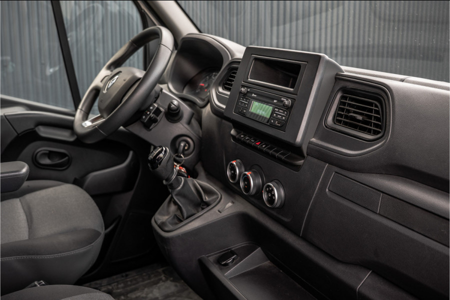 Renault Master 15.389 KM! | Bakwagen met Laadklep | 146PK | LED | Airco