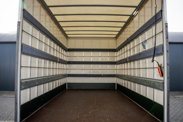 Renault Master 15.389 KM! | Bakwagen met Laadklep | 146PK | LED | Airco