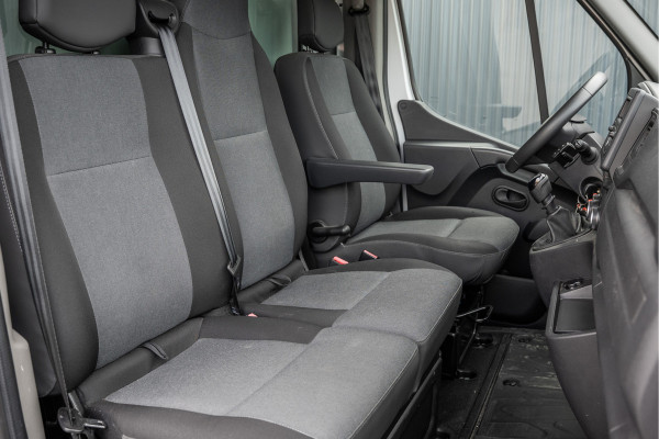 Renault Master 15.389 KM! | Bakwagen met Laadklep | 146PK | LED | Airco