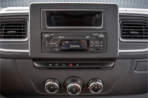 Renault Master 15.389 KM! | Bakwagen met Laadklep | 146PK | LED | Airco