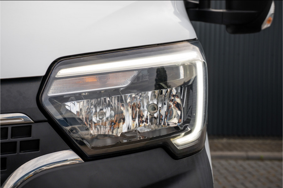 Renault Master 15.389 KM! | Bakwagen met Laadklep | 146PK | LED | Airco