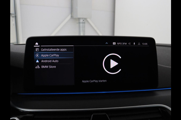 BMW 5 Serie Touring 530e xDrive M Sport | SOH 89,9% | Panoramadak | Head-Up | Full LED | Trekhaak | Carplay | Bluetooth | Navigatie | Sfeerverlichting | Stoelverwarming | Achteruitrij camera | Adaptive cruise control | Climate control