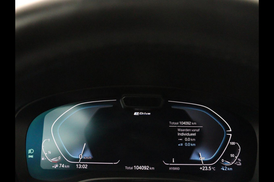 BMW 5 Serie Touring 530e xDrive M Sport | SOH 89,9% | Panoramadak | Head-Up | Full LED | Trekhaak | Carplay | Bluetooth | Navigatie | Sfeerverlichting | Stoelverwarming | Achteruitrij camera | Adaptive cruise control | Climate control