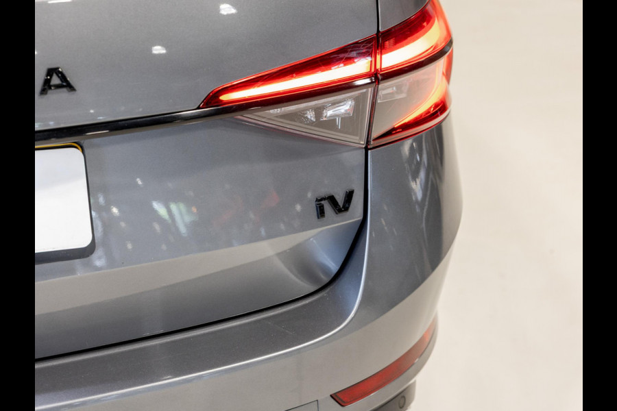 Škoda Superb Combi 1.4 TSI iV Sportline Business / 218pk / Trekhaak / Stoel en stuur verwarming /