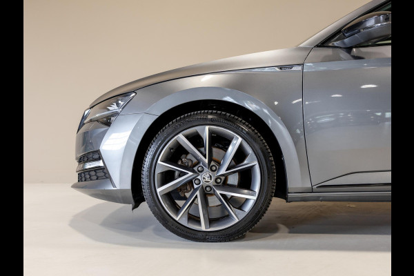 Škoda Superb Combi 1.4 TSI iV Sportline Business / 218pk / Trekhaak / Stoel en stuur verwarming /