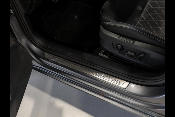 Škoda Superb Combi 1.4 TSI iV Sportline Business / 218pk / Trekhaak / Stoel en stuur verwarming /