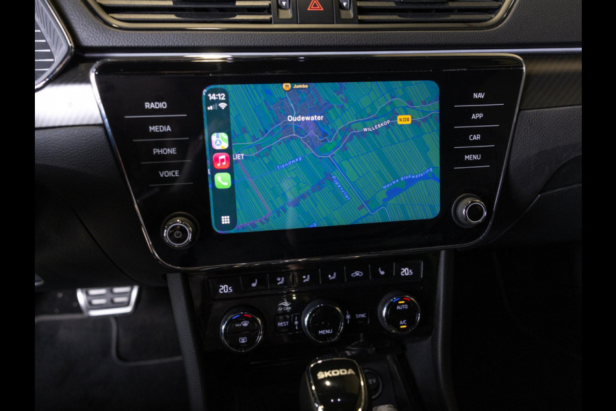 Škoda Superb Combi 1.4 TSI iV Sportline Business / 218pk / Trekhaak / Stoel en stuur verwarming /