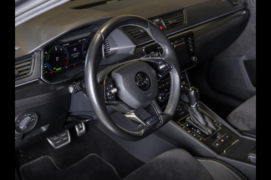 Škoda Superb Combi 1.4 TSI iV Sportline Business / 218pk / Trekhaak / Stoel en stuur verwarming /