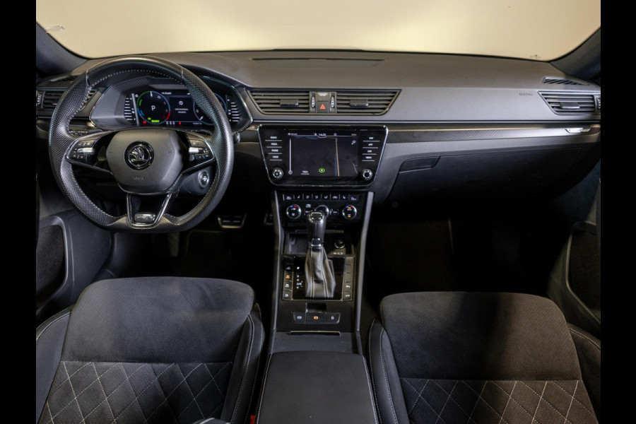 Škoda Superb Combi 1.4 TSI iV Sportline Business / 218pk / Trekhaak / Stoel en stuur verwarming /