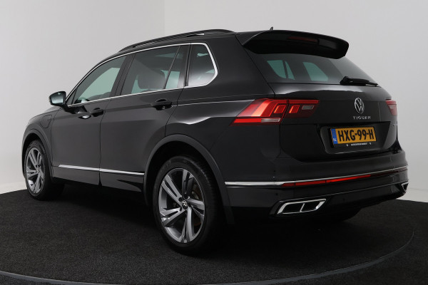 Volkswagen Tiguan 1.4 TSI eHybrid R-Line Business+ (PANORAMADAK, CAMERA, CARPLAY, ADAPTIVE CRUISE, DEALER ONDERHOUDEN)