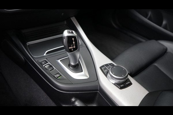 BMW 1-serie 118i M Sport Shadow Line AUTOMAAT|CRUISE|FULL LED|LEDER|NAVIGATIE|PANORAMA|STOELVERWARMING|TREKHAAK