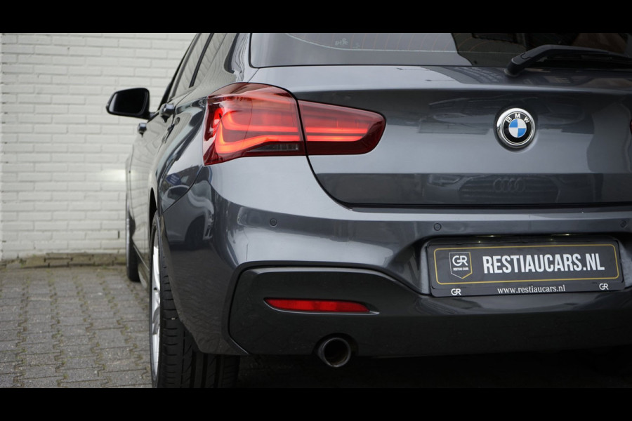 BMW 1-serie 118i M Sport Shadow Line AUTOMAAT|CRUISE|FULL LED|LEDER|NAVIGATIE|PANORAMA|STOELVERWARMING|TREKHAAK