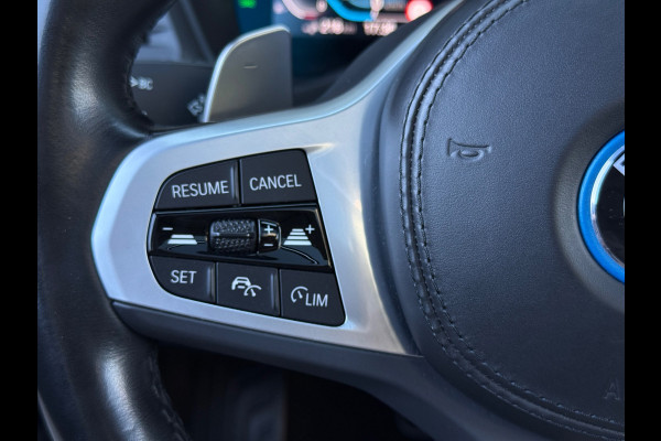 BMW X3 XDrive30e M Sport Pro 300pk PHEV SOH 99% Trekhaak| Pano | Memory | HUD | H&K | 20Inch