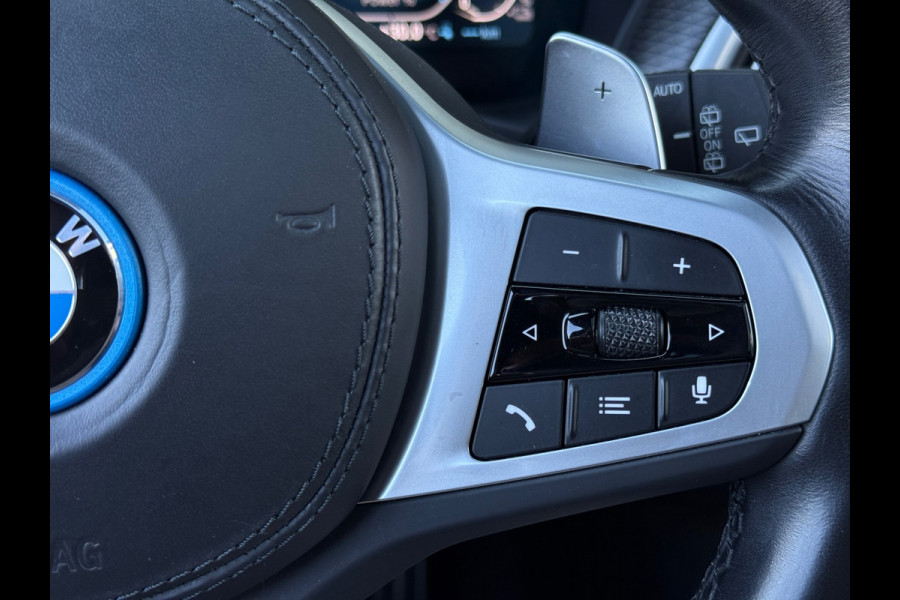 BMW X3 XDrive30e M Sport Pro 300pk PHEV SOH 99% Trekhaak| Pano | Memory | HUD | H&K | 20Inch