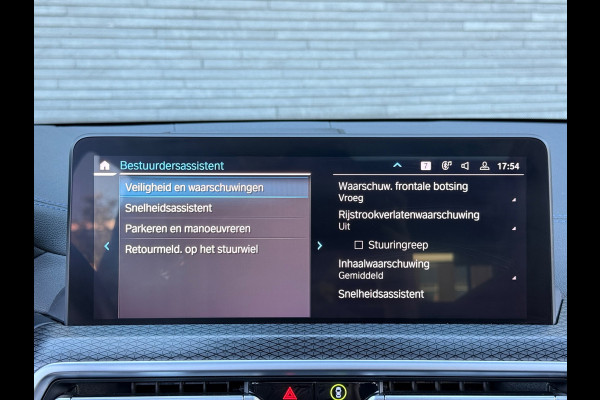 BMW X3 XDrive30e M Sport Pro 300pk PHEV SOH 99% Trekhaak| Pano | Memory | HUD | H&K | 20Inch