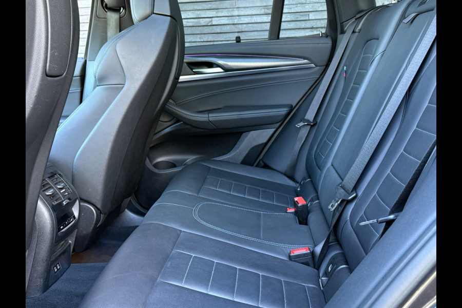 BMW X3 XDrive30e M Sport Pro 300pk PHEV SOH 99% Trekhaak| Pano | Memory | HUD | H&K | 20Inch