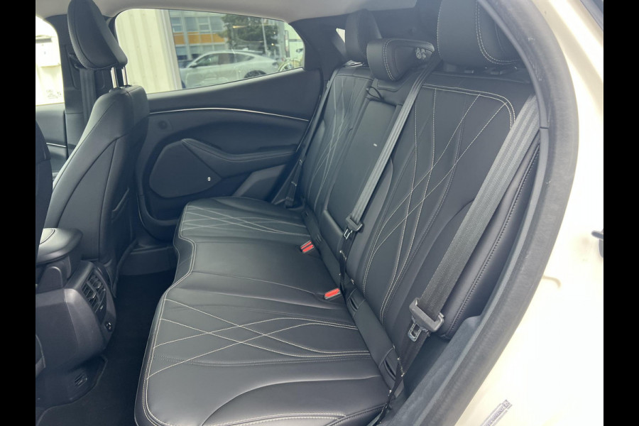 Ford Mustang Mach-E Extended RWD 98 kWh | 66.000 KM | Volledig Lederen Interieur | Technology Pack |