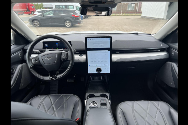 Ford Mustang Mach-E Extended RWD 98 kWh | 66.000 KM | Volledig Lederen Interieur | Technology Pack |