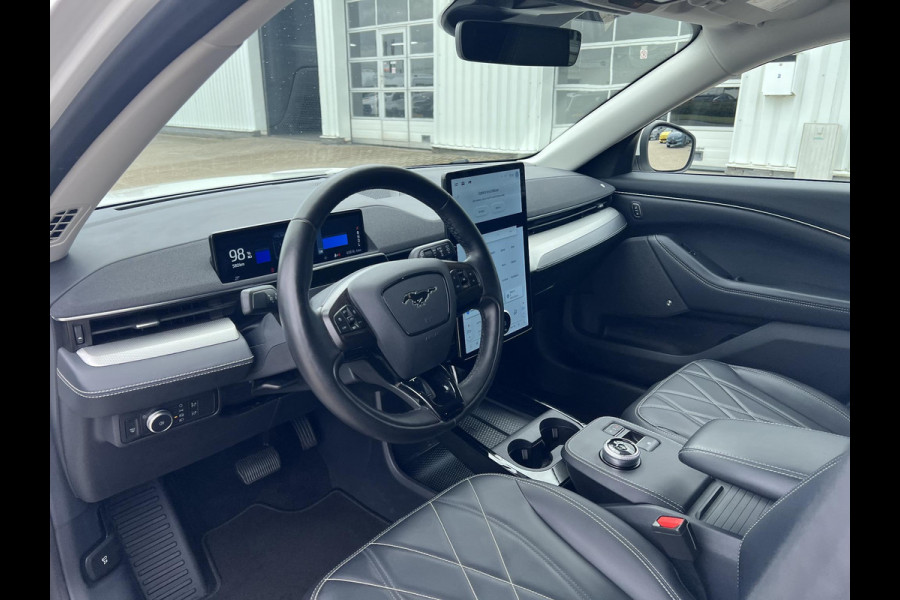 Ford Mustang Mach-E Extended RWD 98 kWh | 66.000 KM | Volledig Lederen Interieur | Technology Pack |