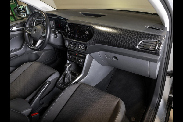 Volkswagen T-Cross 1.0 TSI Style / 116pk / Achteruitrij camera / Stoelverwarming / Virtual cockpit / Dodehoek detectie /