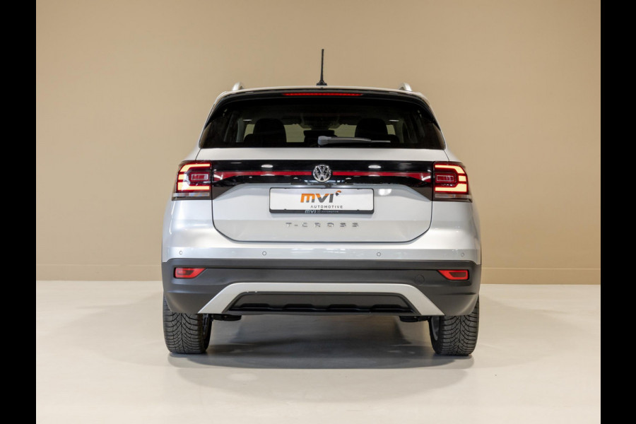 Volkswagen T-Cross 1.0 TSI Style / 116pk / Achteruitrij camera / Stoelverwarming / Virtual cockpit / Dodehoek detectie /