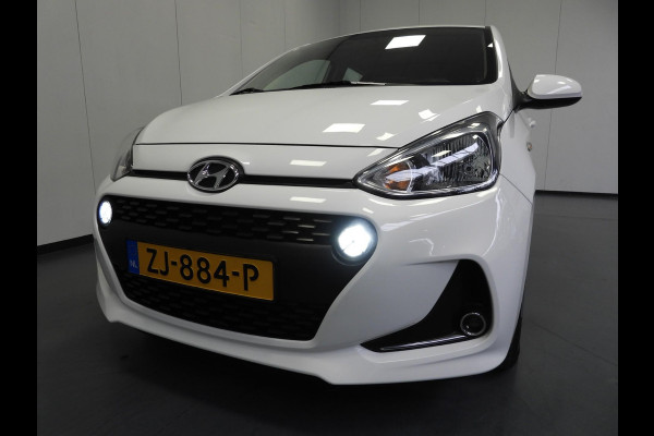 Hyundai i10 1.0i Comfort Smart Pack NAVI/AIRCO/CRUISE/PDC!
