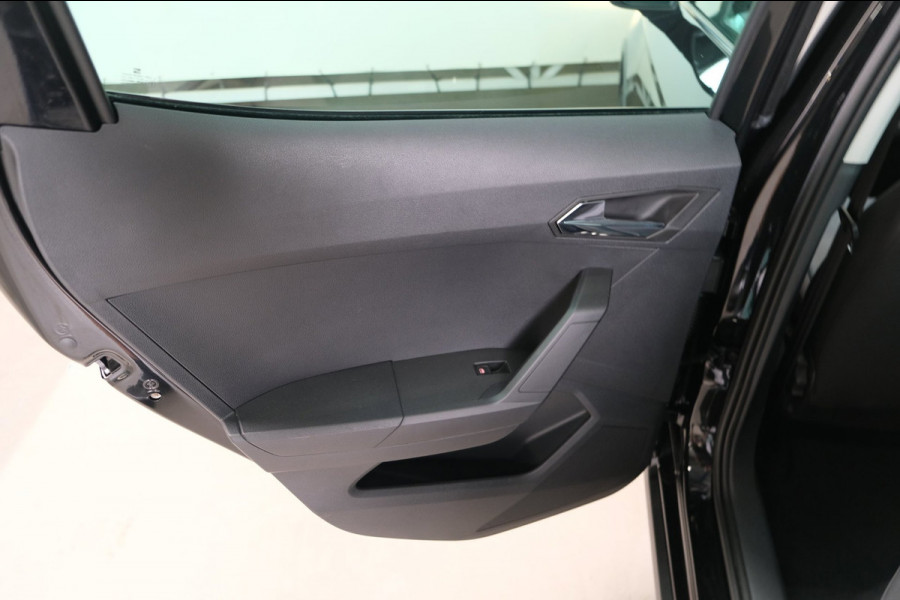 Seat Arona 1.0 TSI Style Business Intense - N.A.P. Airco, Cruise, Navi, PDC, Carplay, Trekhaak.