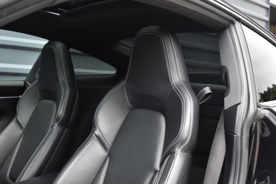 Porsche 911 3.0 Carrera S | Schuifdak | PPF Front | Sportuitlaat | Bose | Achterasbesturing | 20/21'' Wielen |