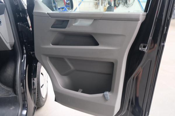 Volkswagen Transporter 2.0 TDI 150PK L2H1 28 Comfortline Automaat - Airco, Cruise, Navi, PDC, Camera, Carplay, Trekhaak.