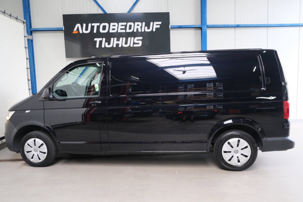 Volkswagen Transporter 2.0 TDI 150PK L2H1 28 Comfortline Automaat - Airco, Cruise, Navi, PDC, Camera, Carplay, Trekhaak.