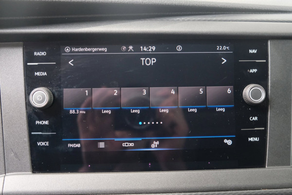 Volkswagen Transporter 2.0 TDI 150PK L2H1 28 Comfortline Automaat - Airco, Cruise, Navi, PDC, Camera, Carplay, Trekhaak.