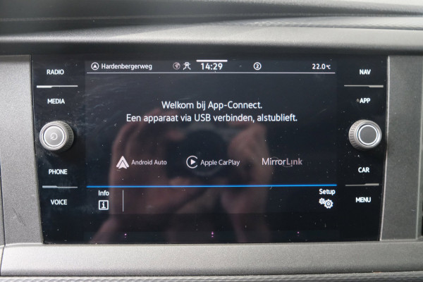Volkswagen Transporter 2.0 TDI 150PK L2H1 28 Comfortline Automaat - Airco, Cruise, Navi, PDC, Camera, Carplay, Trekhaak.