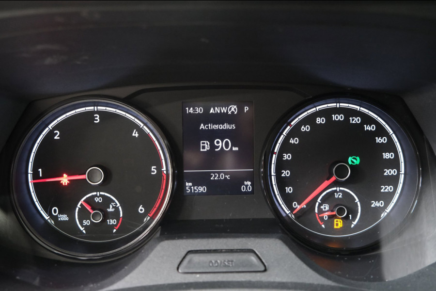 Volkswagen Transporter 2.0 TDI 150PK L2H1 28 Comfortline Automaat - Airco, Cruise, Navi, PDC, Camera, Carplay, Trekhaak.