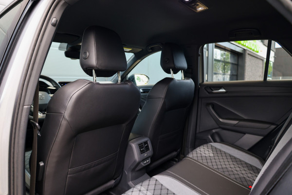 Volkswagen T-Roc 1.5 TSI R-Line Business | CAMERA | STOEL & STUURVERW | PDC V&A | 18'' | CARPLAY |