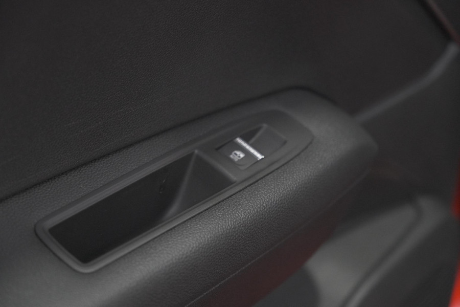 Renault Captur 1.6 E-Tech Full Hybrid 145 Techno | Navigatie | Camera | Parkeersensoren | Apple Carplay