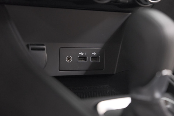 Renault Captur 1.6 E-Tech Full Hybrid 145 Techno | Navigatie | Camera | Parkeersensoren | Apple Carplay