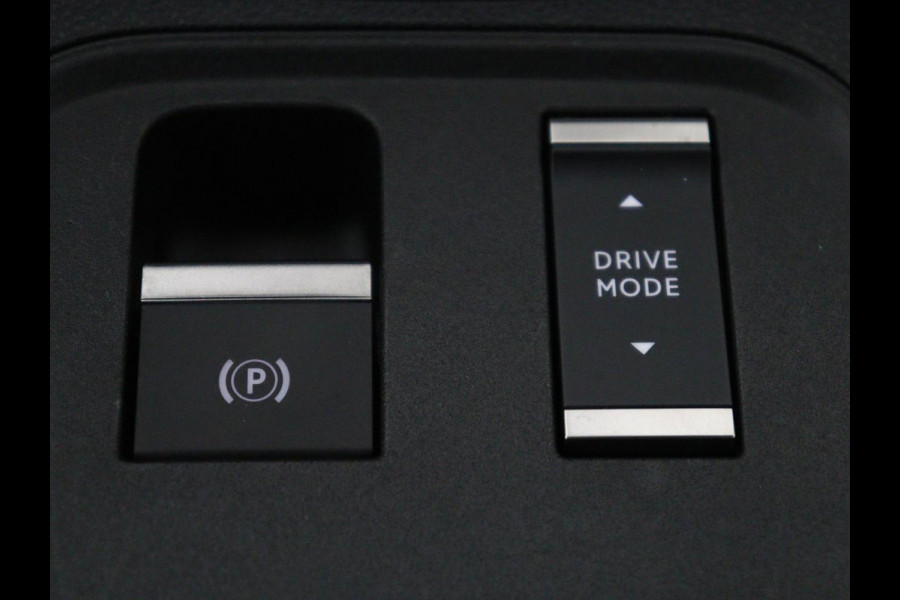 Jeep Avanger 85th Anniversary 54 kWh | SOH 97,7 | 360 Camera | Adaptive cruise control | Carplay | Climate control | Side assist