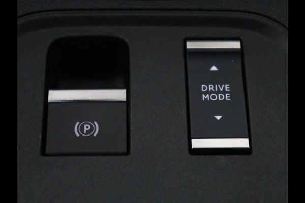 Jeep Avanger 85th Anniversary 54 kWh | SOH 97,7 | 360 Camera | Adaptive cruise control | Carplay | Climate control | Side assist