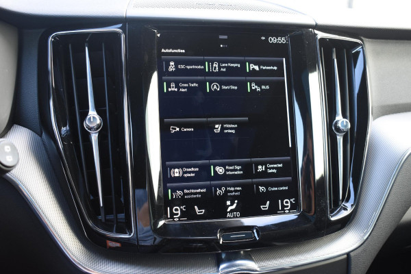 Volvo XC60 B4 197PK Automaat R-Design / Adaptive Cruise control / Elektrische stoelen / Best. stoel met geheugen / Elektrisch panorama schuif-/kanteldak / Stuurverwarming / Stoelverwarming / Achteruitrijcamera / Harman Kardon